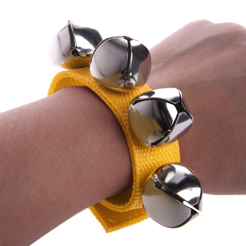 Babyarmpje met rammelarmband ter stimulering van het lichaamsbesef